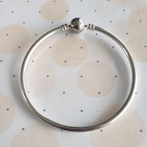 Pandora Jewelry - PANDORA Moments Bangle Pandora Jewelry - PANDORA Moments Bangle